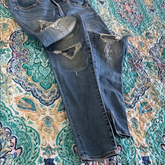 Destroyed jeans - Picture 2 of 3